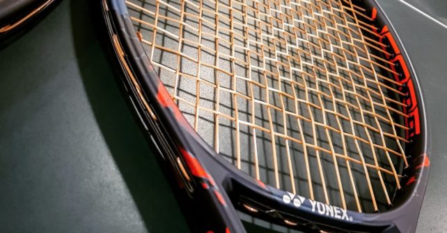Playing with flexible racquets - VCORE Pro 97 330