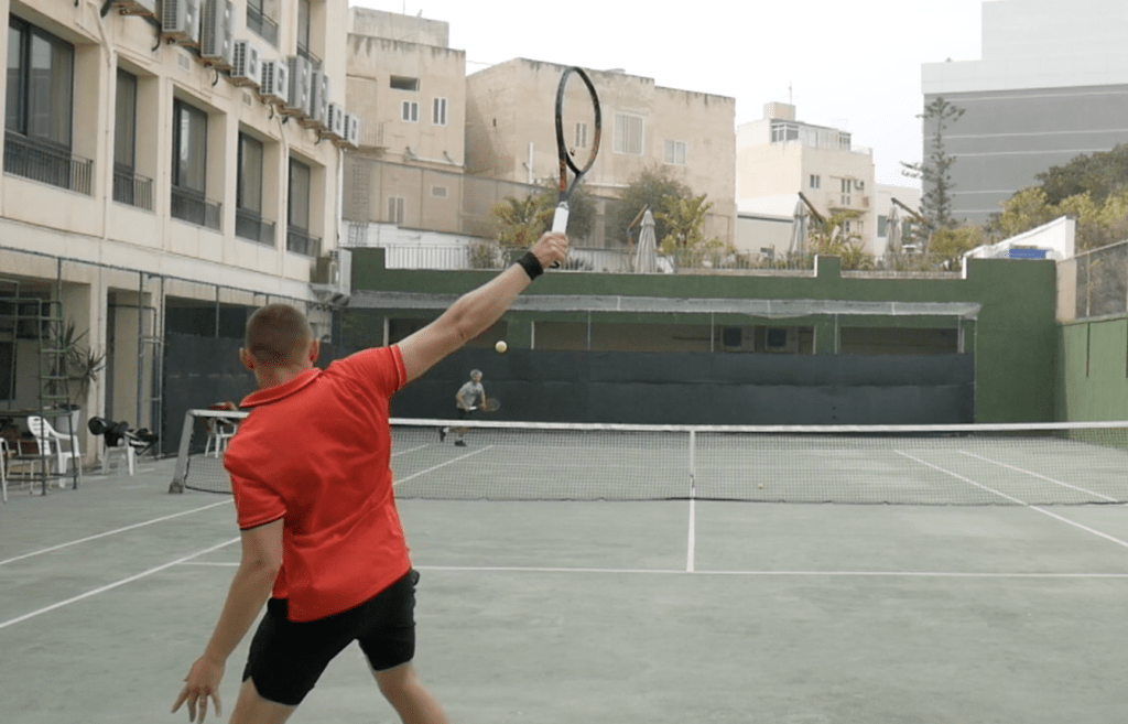 How do you demo a tennis racquet - Tennisnerd answers