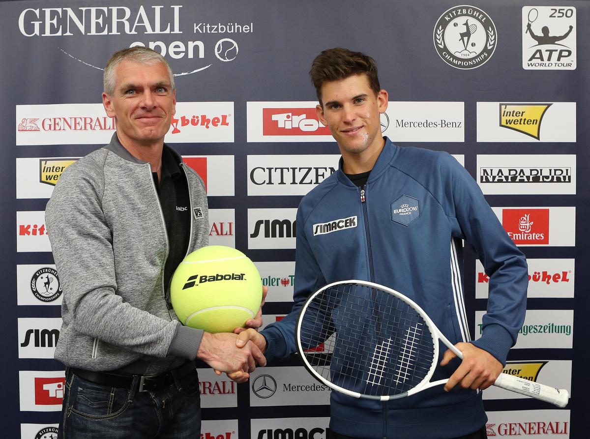 New racquet for Dominic Thiem Tennisnerd