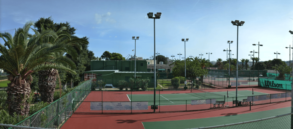 International coach to Asciak Tennis Academy