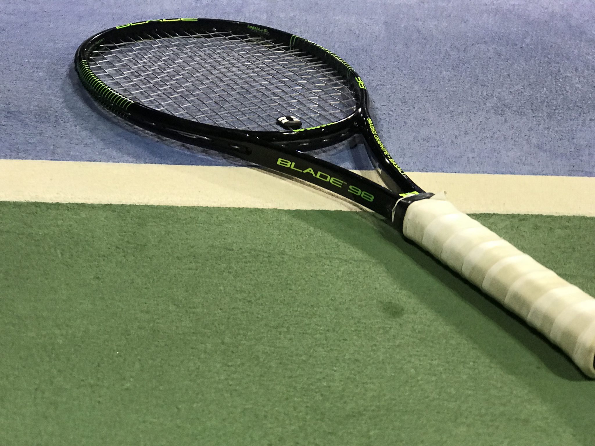Bezem Liever long Wilson Blade 98 Pro Stock Racquet Review - Tennisnerd.net