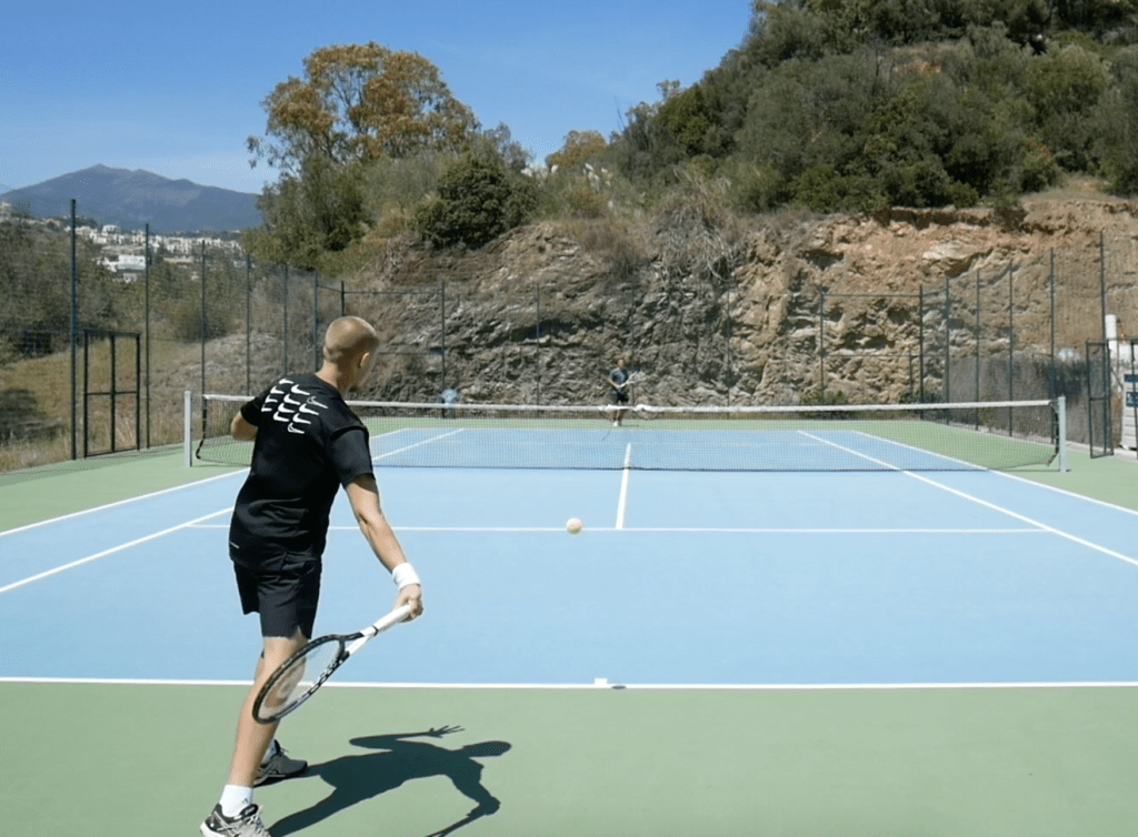  Jouer avec la raquette de Novak Djokovic 