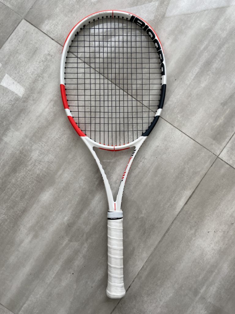 babolat pure strike tour vs