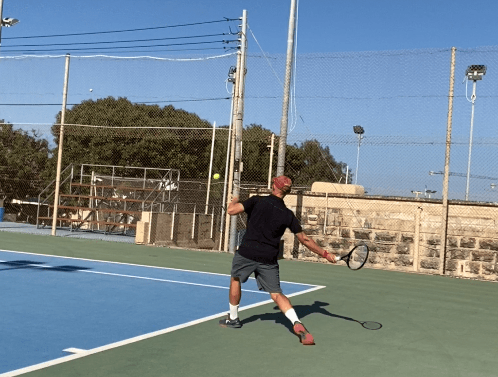Wilson Ultra Pro Racquet Review - Tennisnerd.net - How does it play?