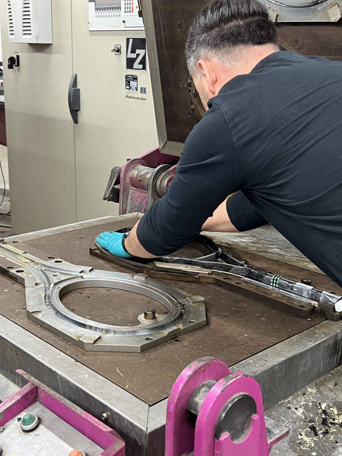 People Making Tennis Rackets The History of Tennis Racquets - Tennisnerd.net