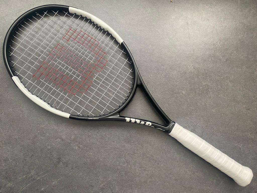 Reilly Opelka's racquet - Tennisnerd.net