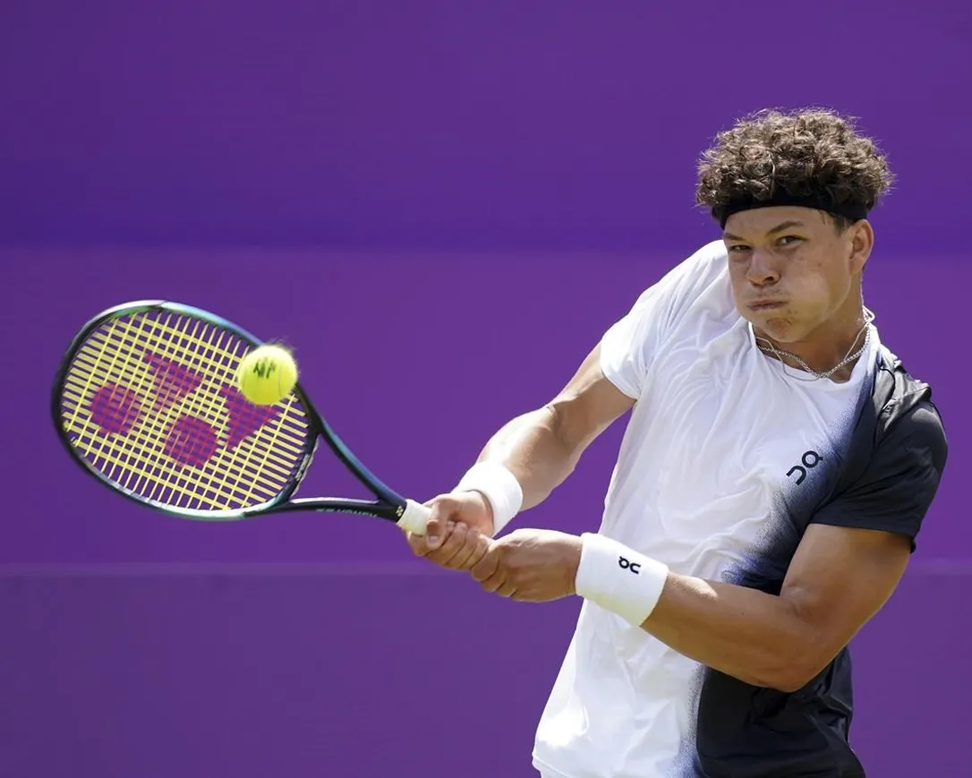 Ben Shelton's new strings